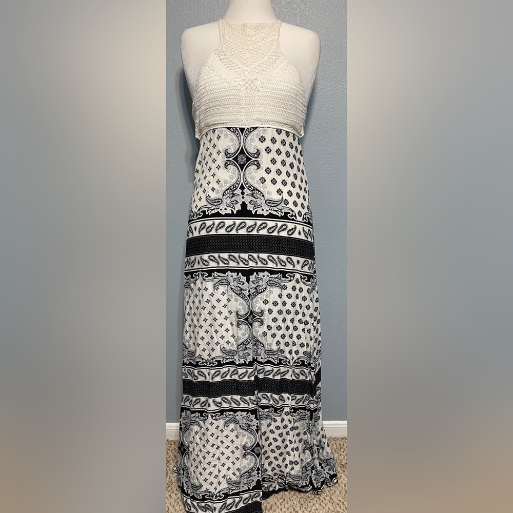 L'ATISTE By Amy Boho Crochet Halter Maxi Dress Black White Paisley Beach Small